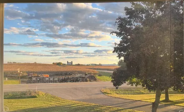 6288 County Rd S Rd, Addison, WI 53027