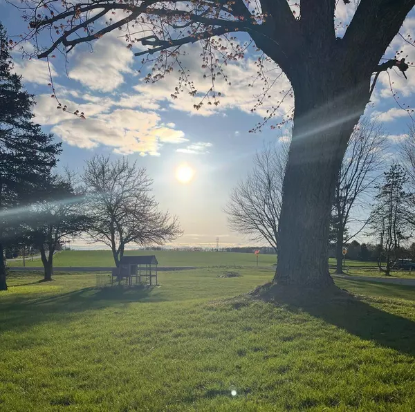 6288 County Rd S Rd, Addison, WI 53027