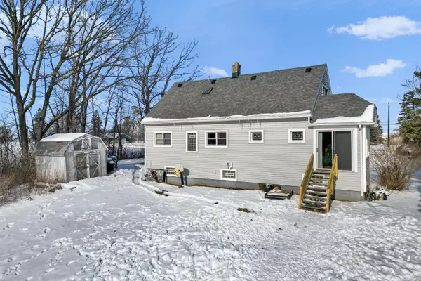 N56W18773 Silver Spring Dr, Menomonee Falls, WI 53051