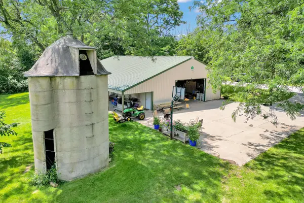 6386 Alpine Dr, Addison, WI 53095