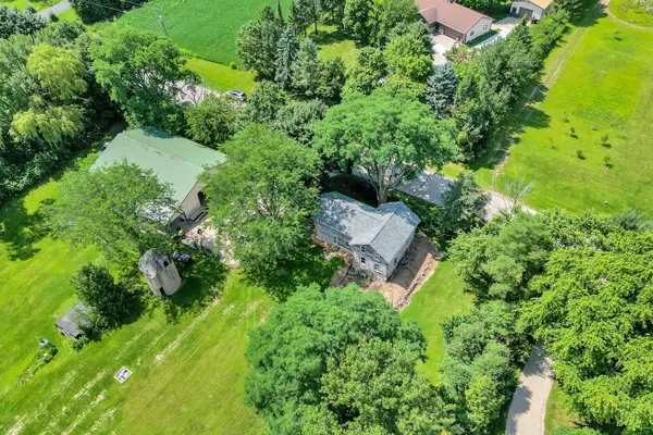 6386 Alpine Dr, Addison, WI 53095