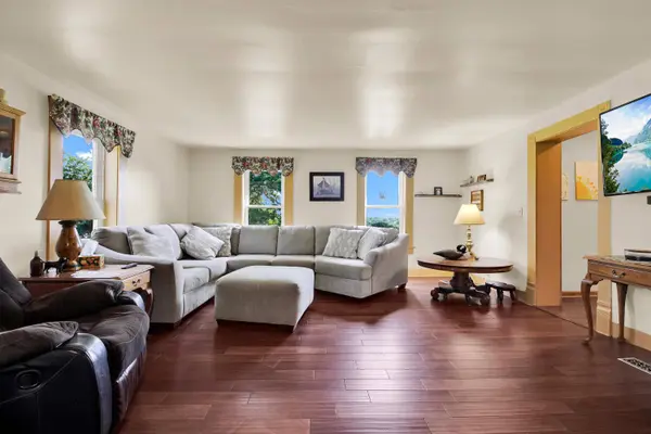 6386 Alpine Dr, Addison, WI 53095