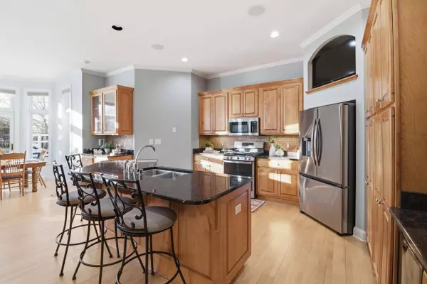 W132N6509 West View Ct, Menomonee Falls, WI 53051