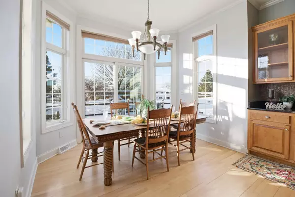 W132N6509 West View Ct, Menomonee Falls, WI 53051