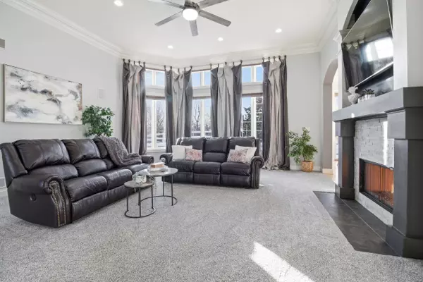 W132N6509 West View Ct, Menomonee Falls, WI 53051