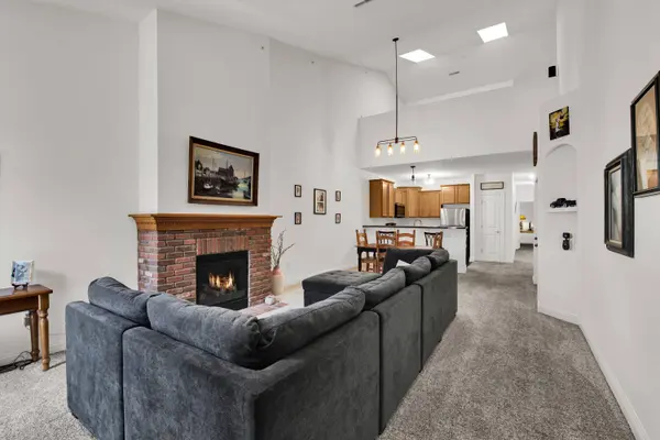 2030 Rainbow Lake Ln Unit 323, West Bend, WI 53090