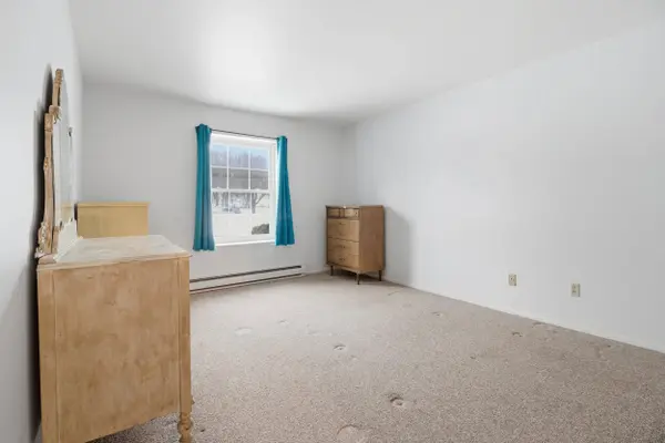 125 N University Dr Unit 108, West Bend, WI 53095