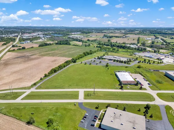 1650 Independence Ln, Hartford, WI 53027