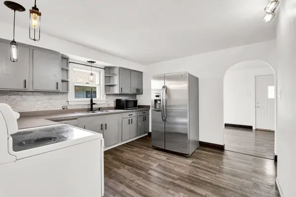 257 W Loos St, Hartford, WI 53027