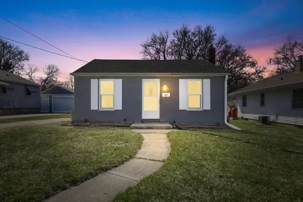 257 W Loos St, Hartford, WI 53027