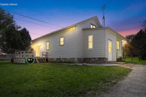 W1852 Washington Rd, Ashippun, WI 53066