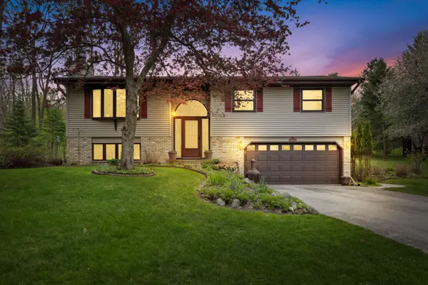 4953 Lake Dr, West Bend, WI 53095
