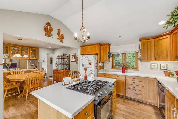 W169N8570 Sheridan Dr, Menomonee Falls, WI 53051