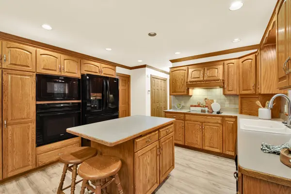 1415 Schloemer Dr, West Bend, WI 53095