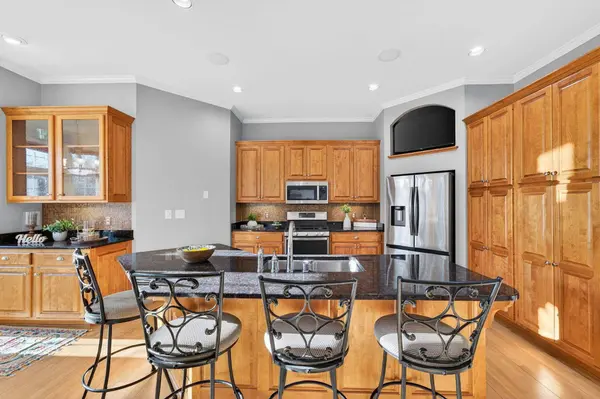 W132N6509 West View Ct, Menomonee Falls, WI 53051