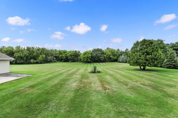 W2041 E River Rd, Auburn, WI 53010