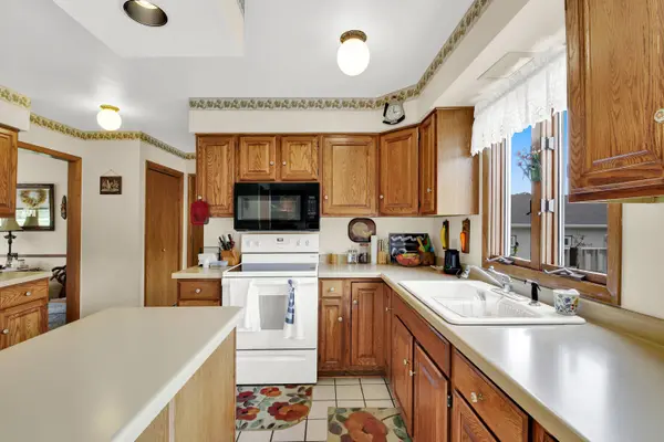 W2041 E River Rd, Auburn, WI 53010