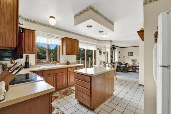 W2041 E River Rd, Auburn, WI 53010