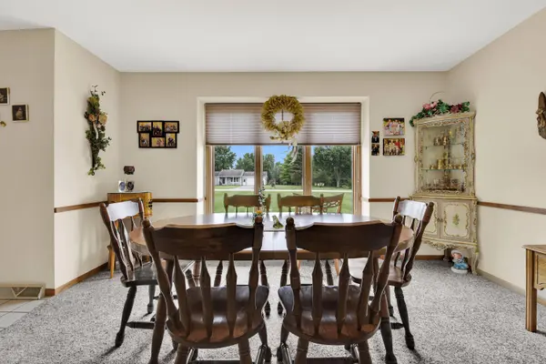 W2041 E River Rd, Auburn, WI 53010
