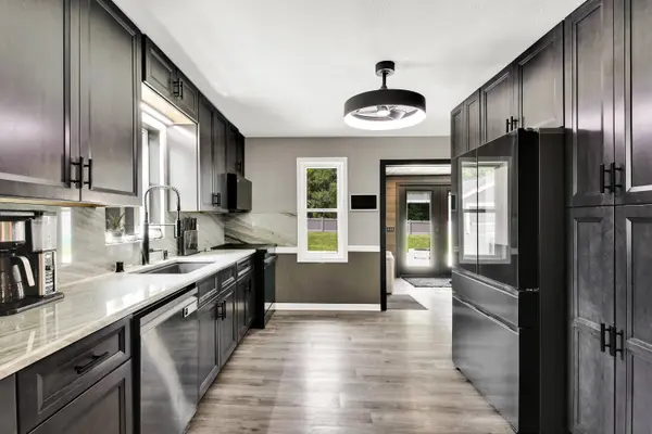 131 Kettle Moraine Dr N, Slinger, WI 53086