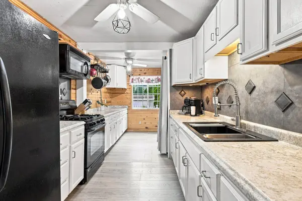 5225 W County Line Rd, Brown Deer, WI 53223