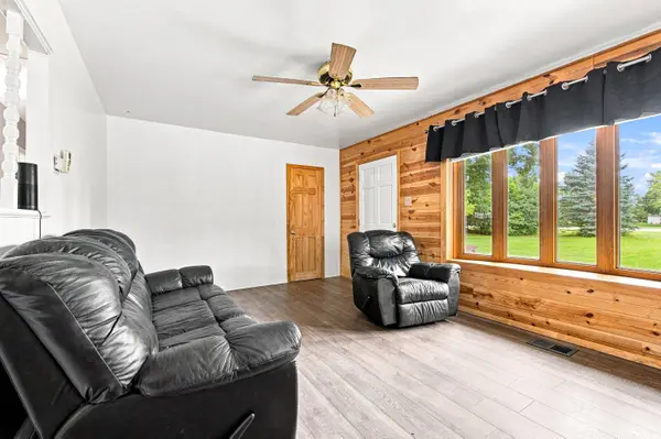 5225 W County Line Rd, Brown Deer, WI 53223