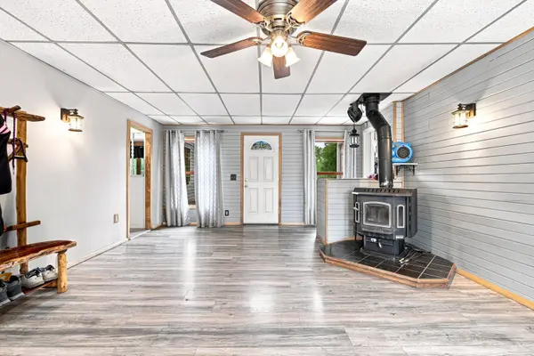 5225 W County Line Rd, Brown Deer, WI 53223