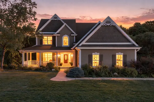 W238S5976 Prairie Wolf Ct
