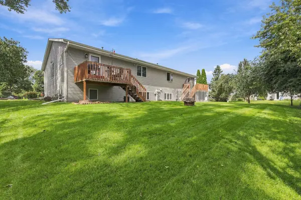 720 Timberline Trl, Hartford, WI 53027