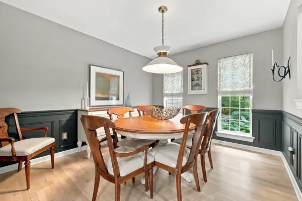 4949 Lake Dr, West Bend, WI 53095