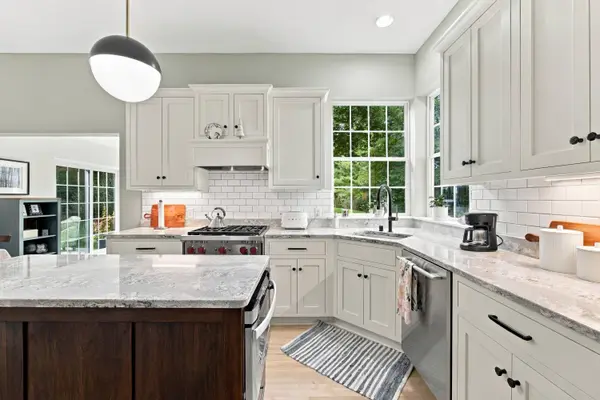 4949 Lake Dr, West Bend, WI 53095