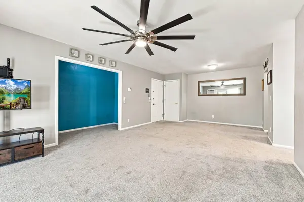 637 Westridge 8 Dr, West Bend, WI 53095