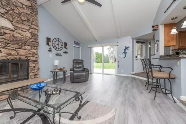 4074 S 70th St, Milwaukee, WI 53220