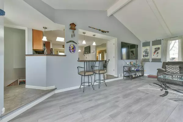 4074 S 70th St, Milwaukee, WI 53220