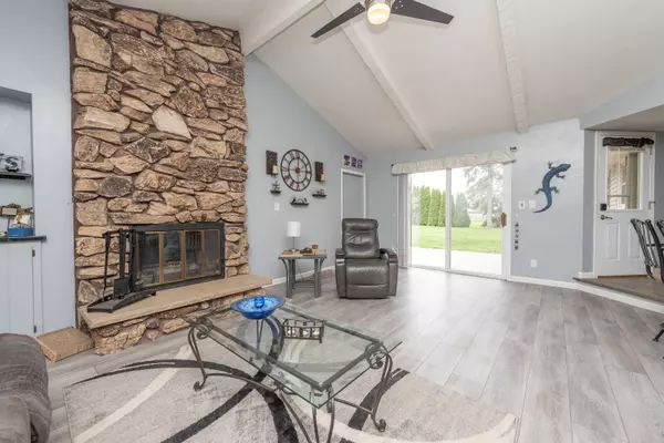 4074 S 70th St, Milwaukee, WI 53220