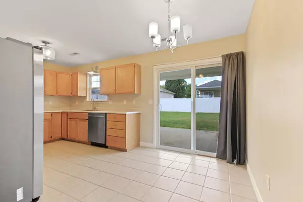 1385 Erik PL, Fulton, MO 65251