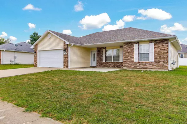 1385 Erik PL, Fulton, MO 65251