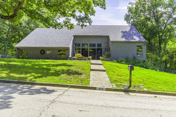 417 Brookwood CT, Jefferson City, MO 65109
