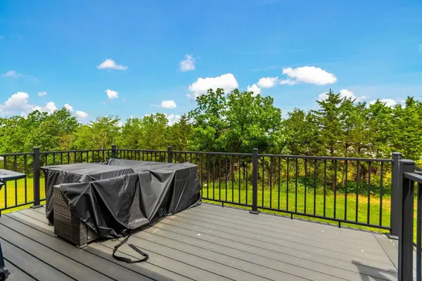 207 Gavin LN, Linn, MO 65051