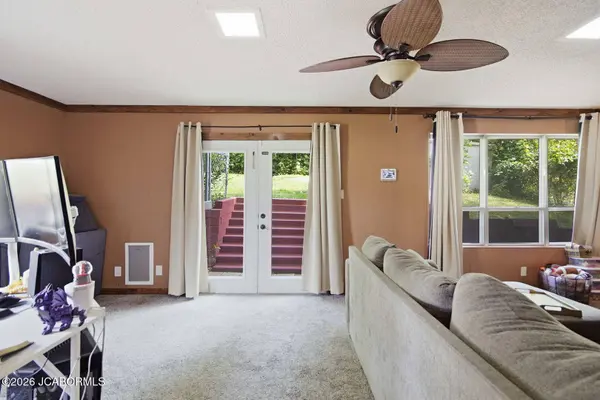 1419 HOUGH PARK ROAD, Jefferson City, MO 65101