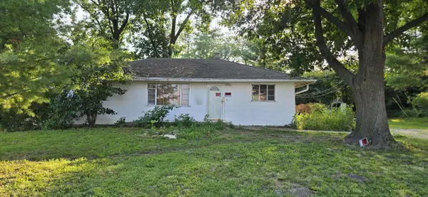 1113 Eastland CIR
