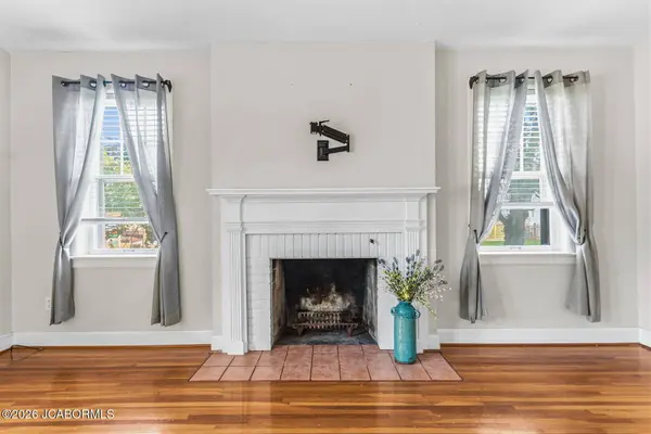 105 BOONVILLE ROAD, Jefferson City, MO 65109