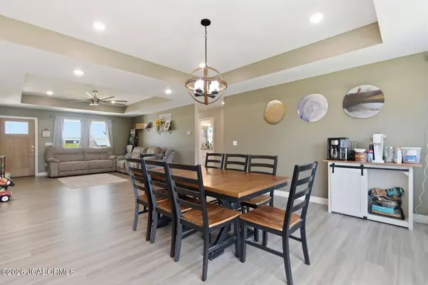 207 GAVIN LANE, Linn, MO 65051
