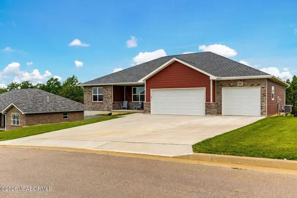 207 GAVIN LANE, Linn, MO 65051