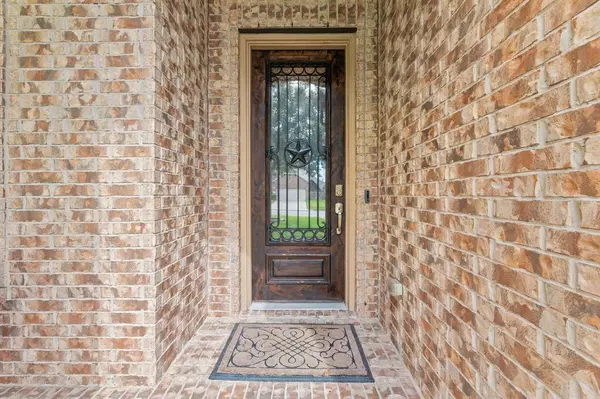 320 Westwood DR, League City, TX 77573