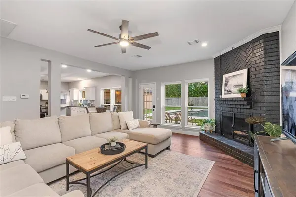 1022 Walker School RD, Sugar Land, TX 77479