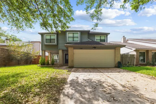 2118 Creekshire DR, Sugar Land, TX 77478