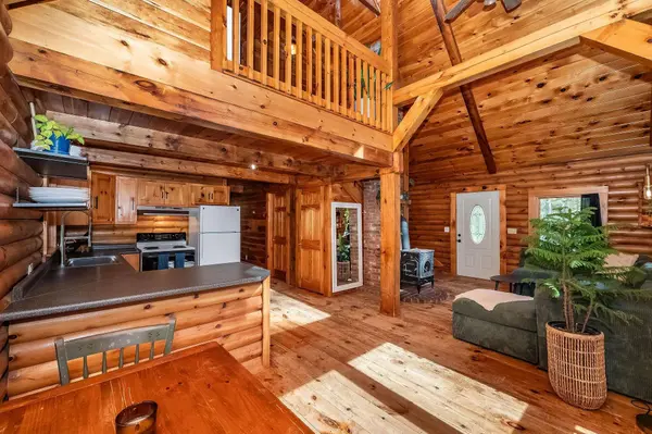 102 Evergreen Valley RD, Milton, NH 03851