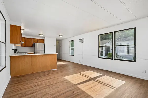 37 Thistle WAY, Manchester, NH 03109