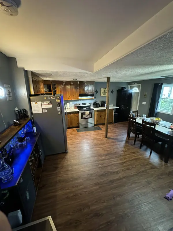 37 Dutton ST, Manchester, NH 03104
